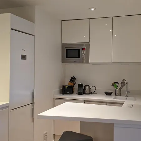 Gorgeous Penthouse Overlooking The Skyline * パリ